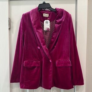 Elegant Women's Velvet Blazer in Rich Pink